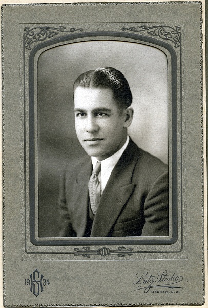 jz_020.jpg - Unknown high school senior; 1934